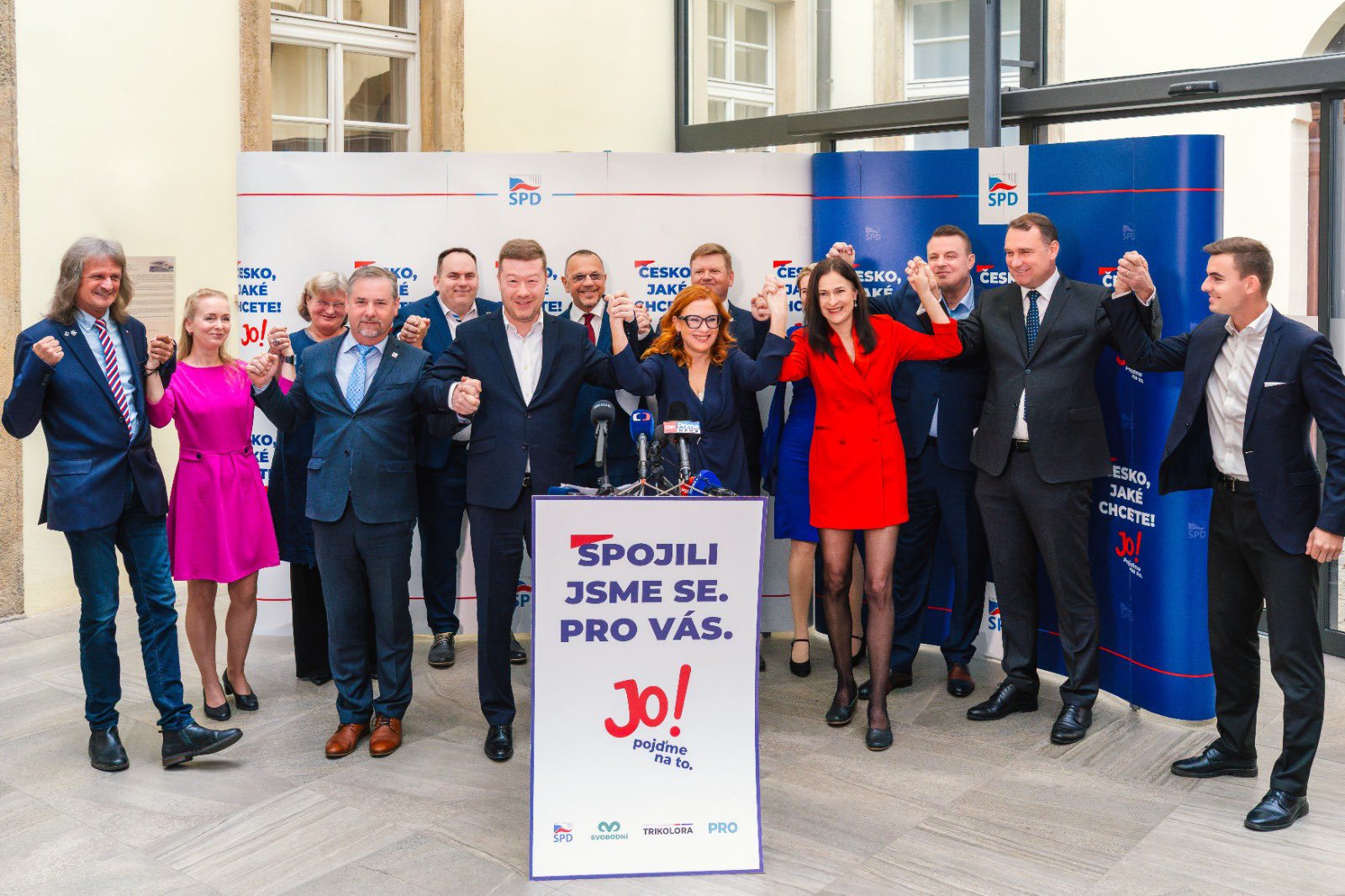 Přečtete si více ze článku Komentář: Falešné koalice falešných přátel lidu