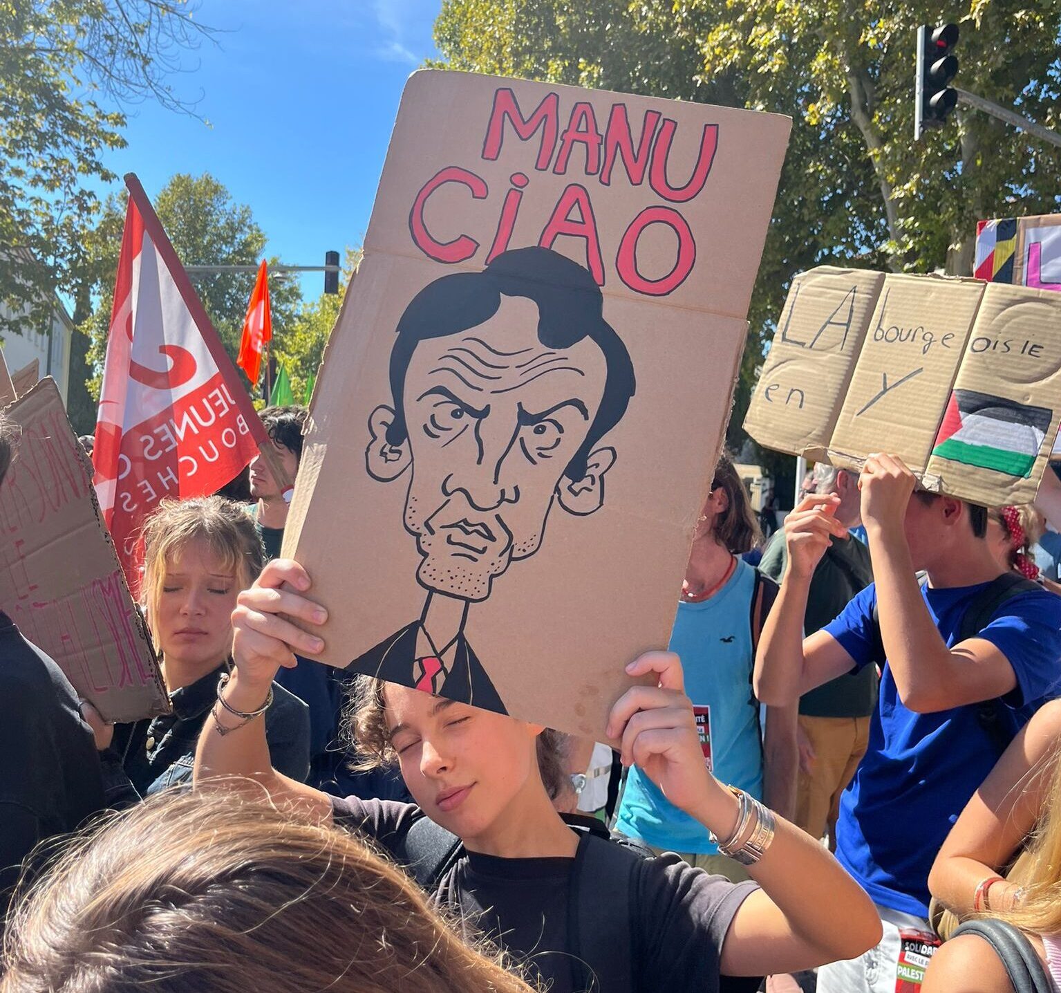 Přečtete si více ze článku Rozhovor: „Prezidenta Macrona budeme v budoucnu litovat,“ komentuje Daniel Migud politickou krizi ve Francii.