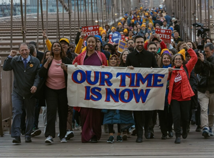Přečtete si více ze článku Velká výhra demokratů v regionálních volbách v USA