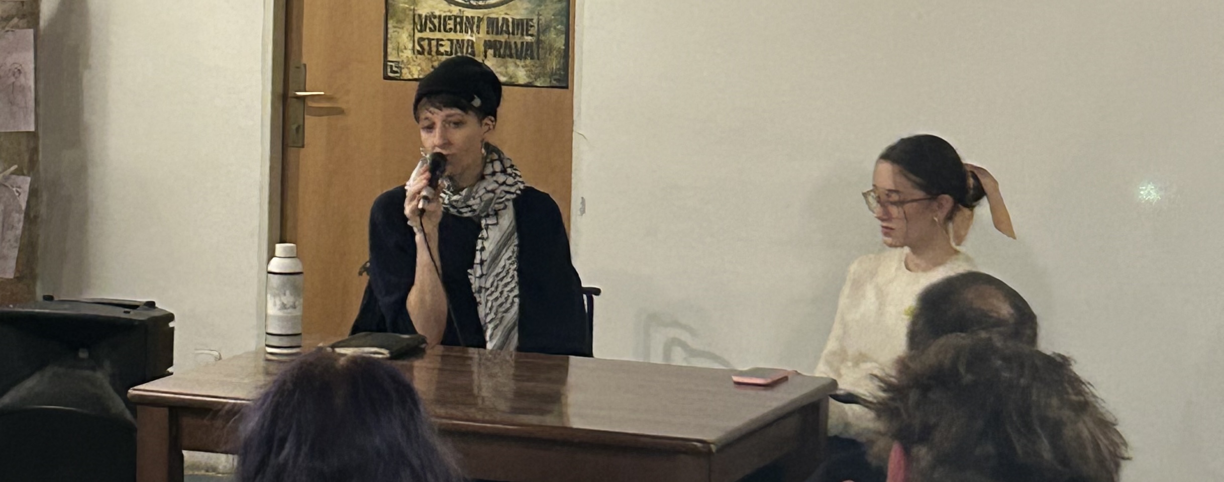 Přečtete si více ze článku Stříleli na nás vodními děly. Pak jsme museli na kolena s rukama nad hlavou, říká Češka, která plula do Gazy